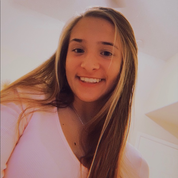 Meet your Posher, Makinlee - Picture 1 of 1